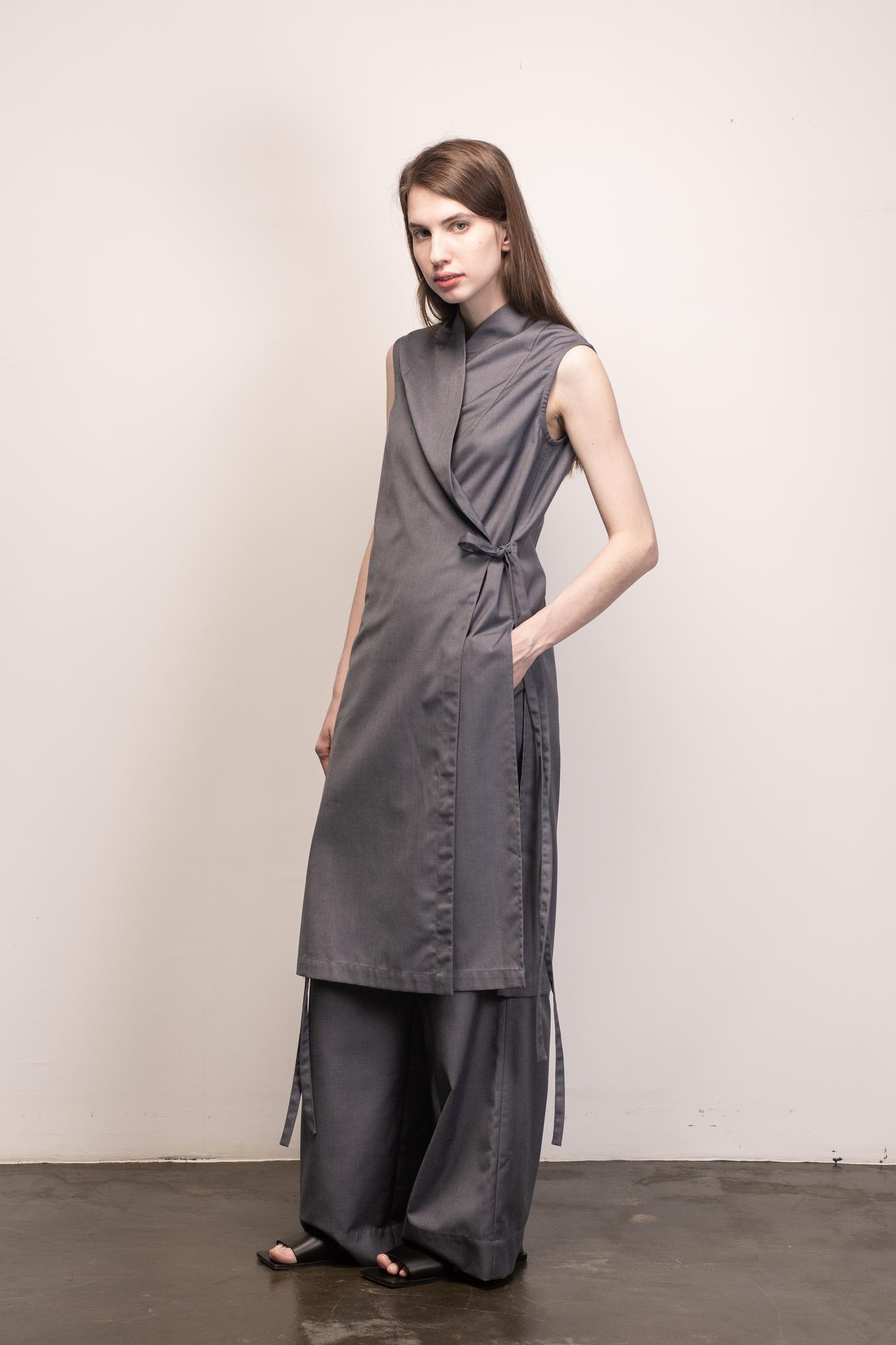 Жилет удлиненный