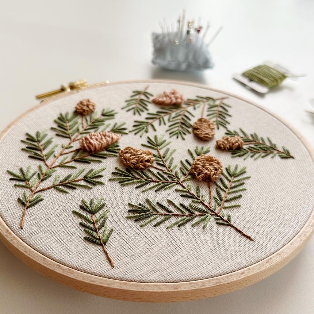 Схема для вышивки  + видеоурок "Еловые веточки" для пялец 18 см. Уровень сложности: низкий