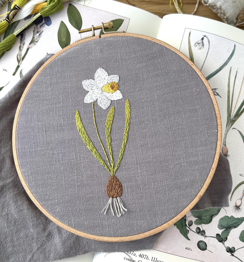 Схема для вышивки  + видеоурок "Нарцисс" для пялец 18 - 22 см. Уровень сложности: средний