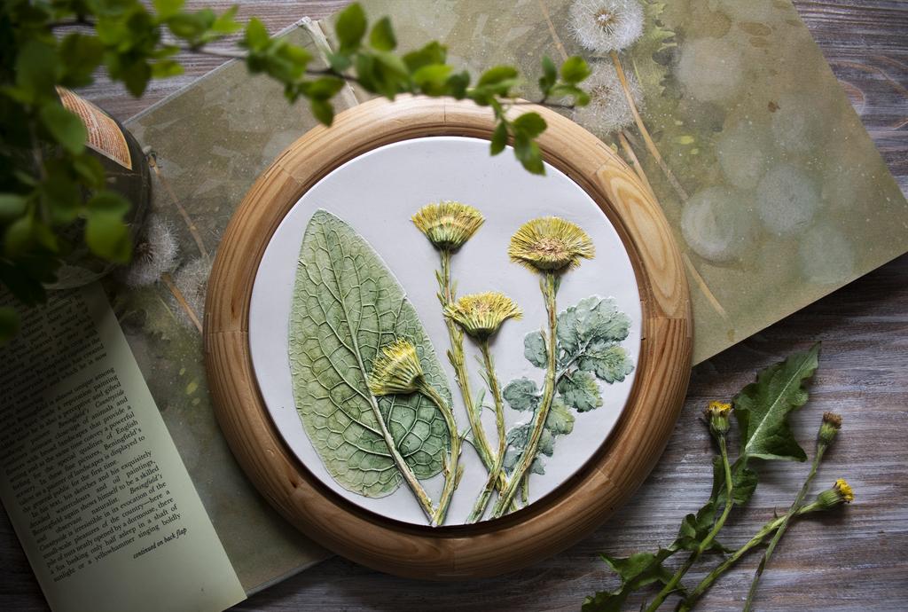 Барельеф с рамкой