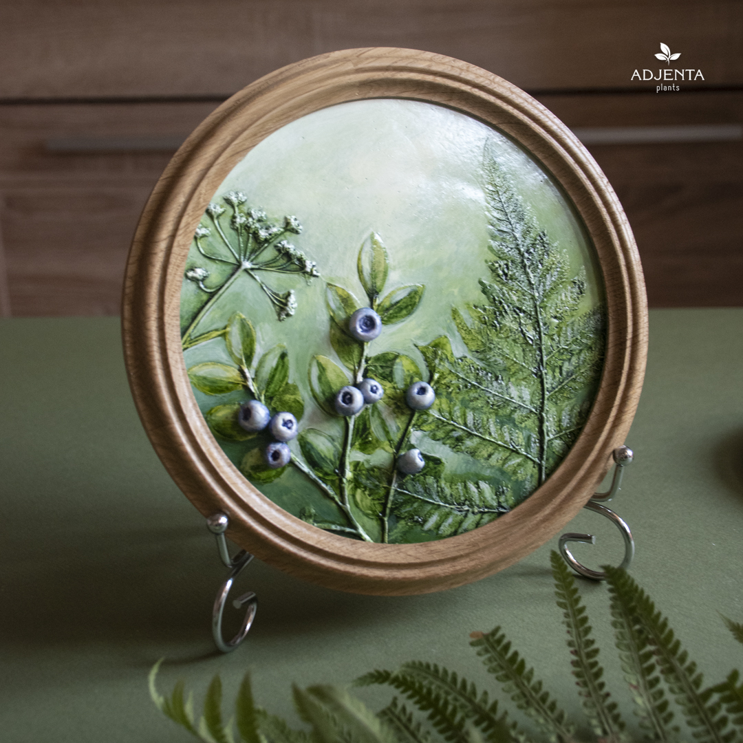 Черника в дубовой раме