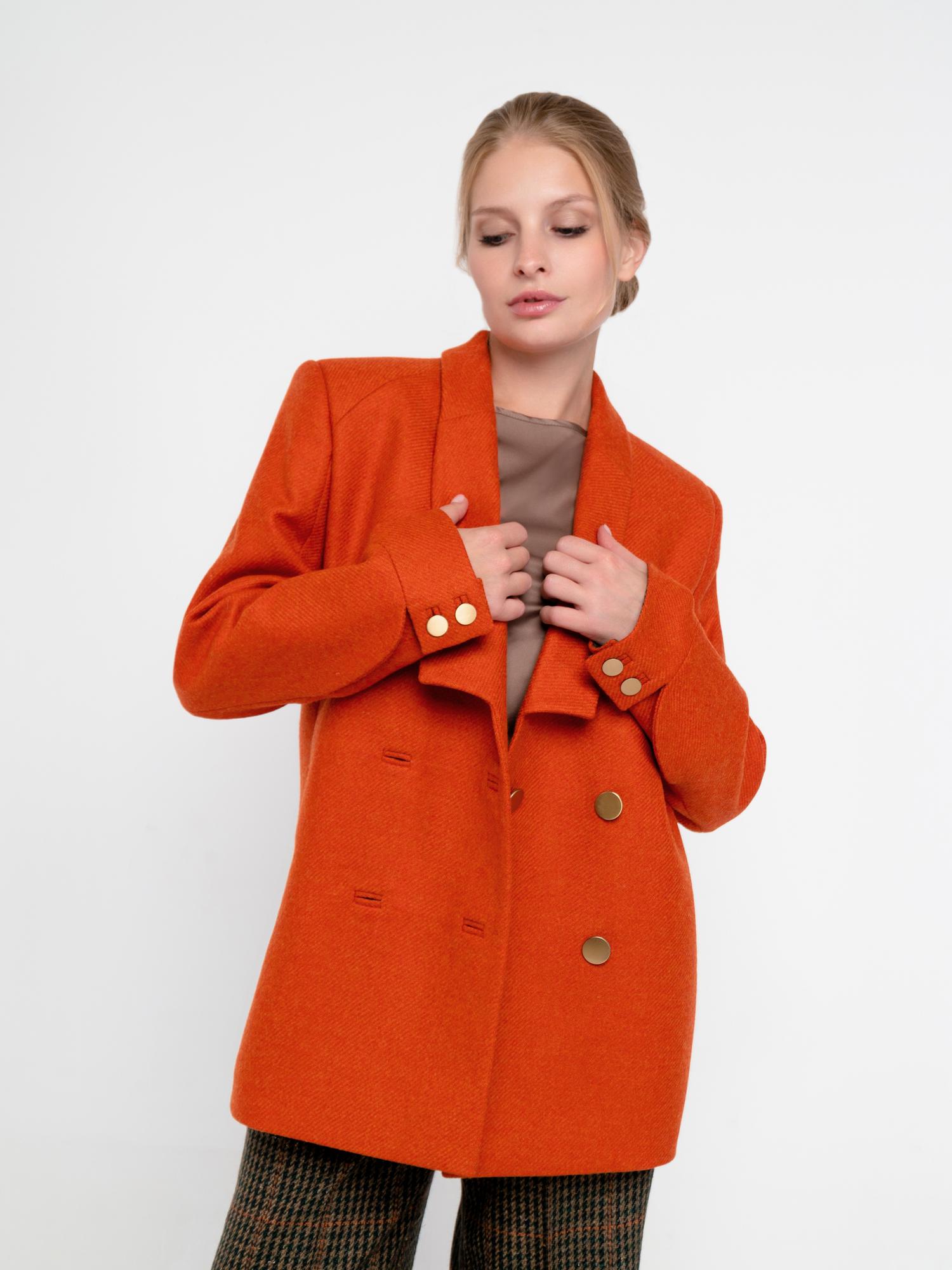 Двубортный жакет-полупальто с дизайнерской шлицей на рукаве