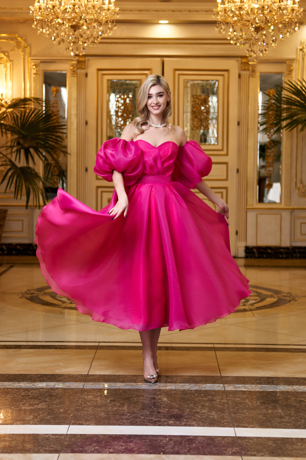 Платье из органзы "Пион" в цвете фуксия