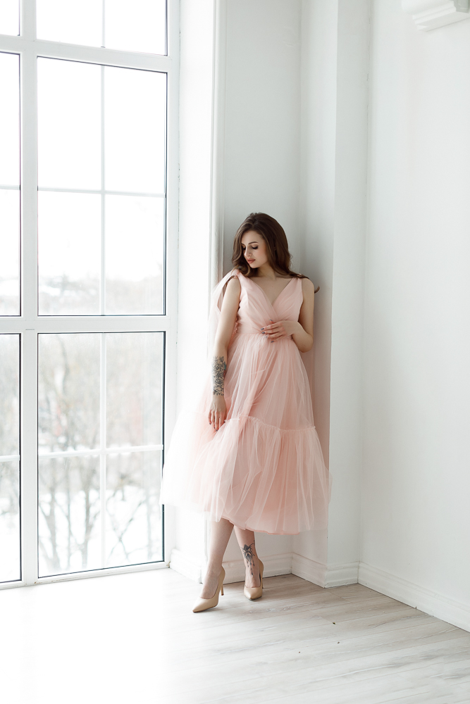 Вечернее платье миди "Анна" пудра