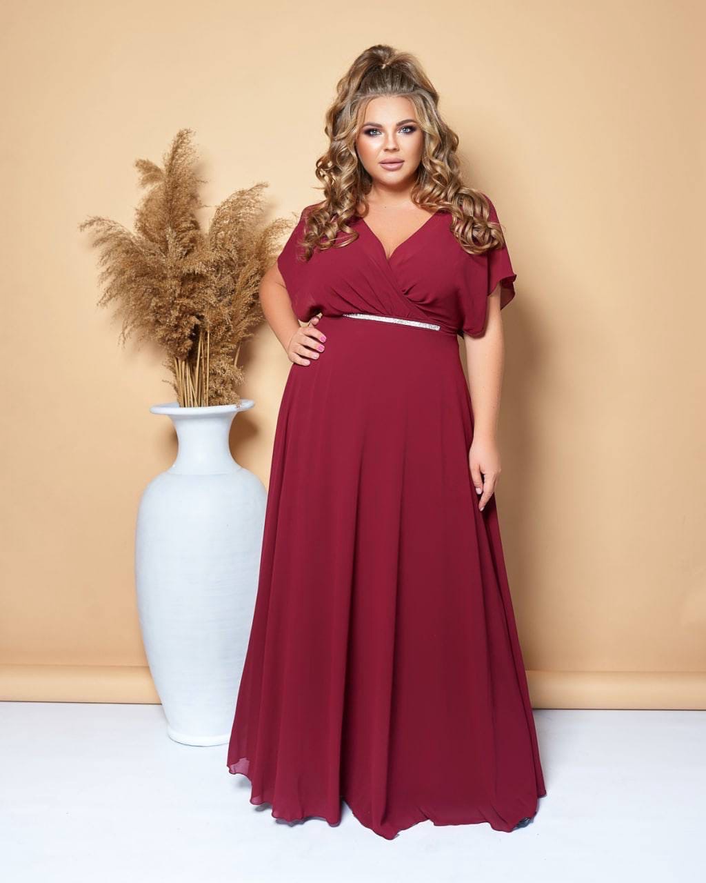 Красное платье "Каберне"