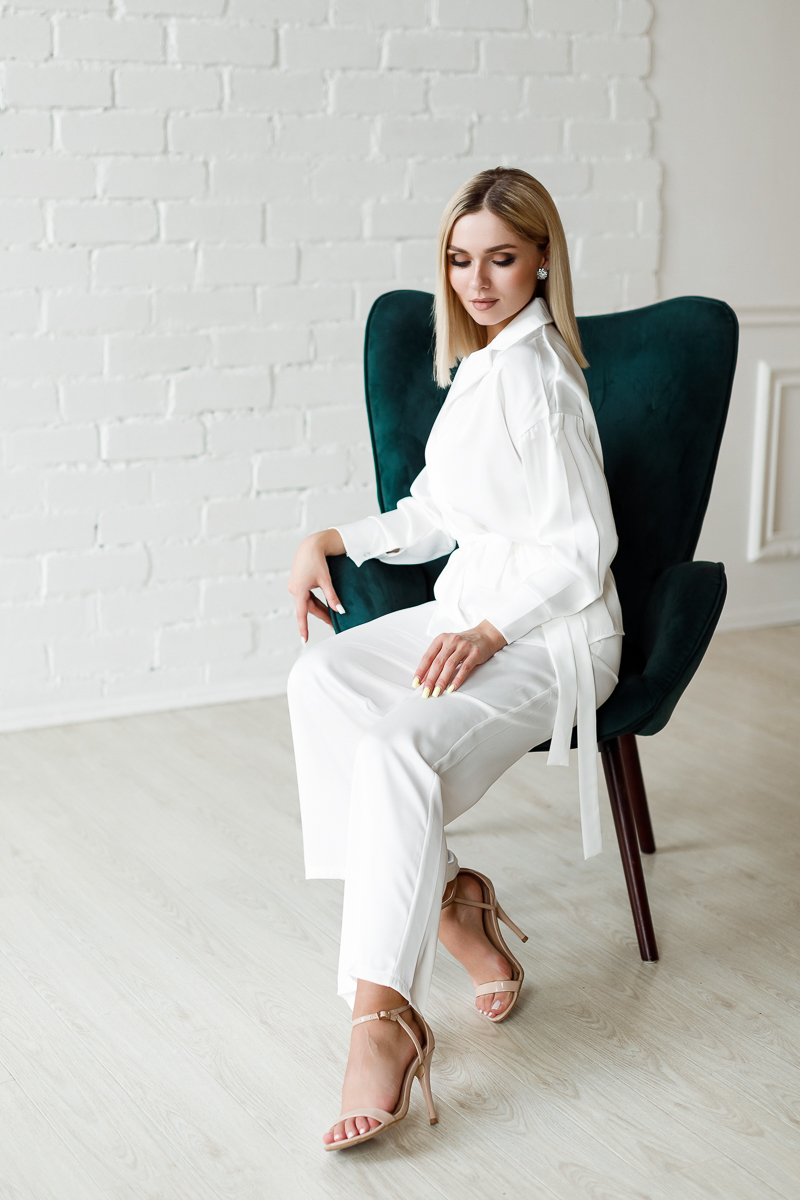 Шелковый костюм в пижамном стиле "Релакс" white