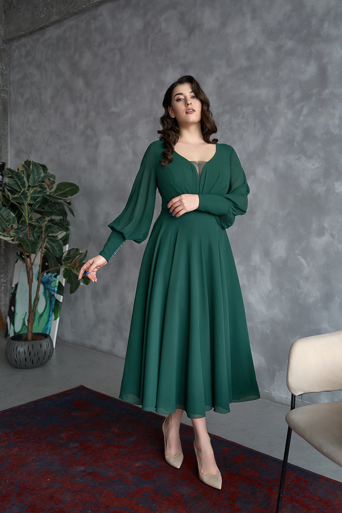 Коктейльное платье "Аннета " миди изумруд