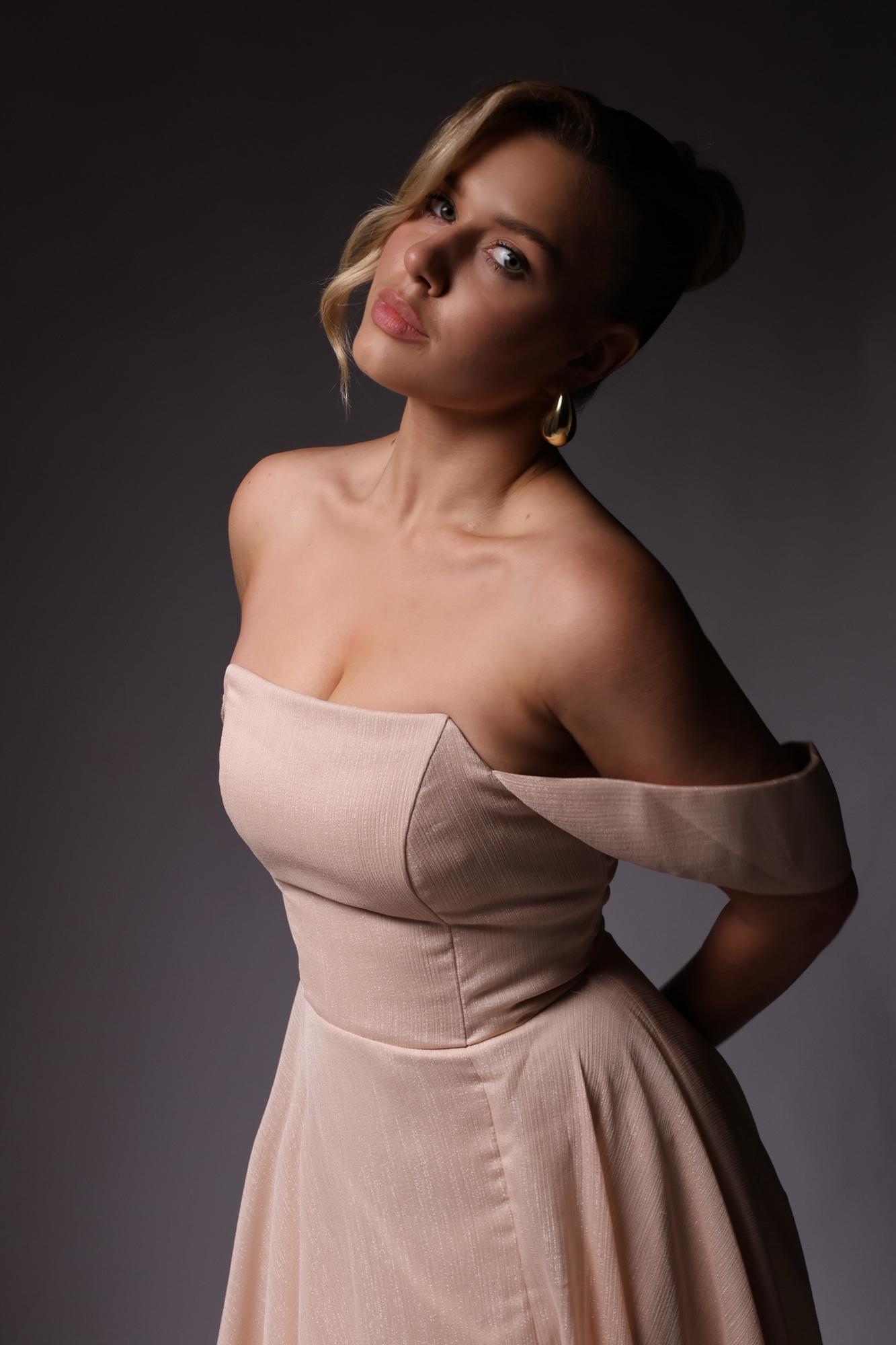 Вечернее платье "Мая"