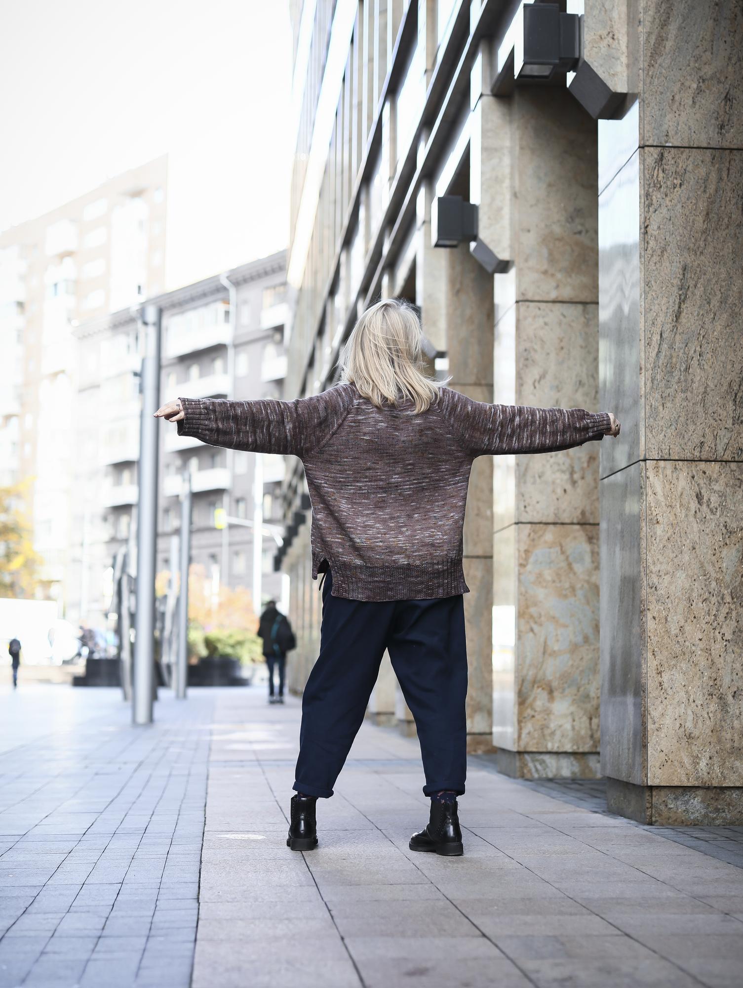 СВИТЕР РУЧНОЙ РАБОТЫ "ГИМАЛАЙСКИЙ КОФЕ"