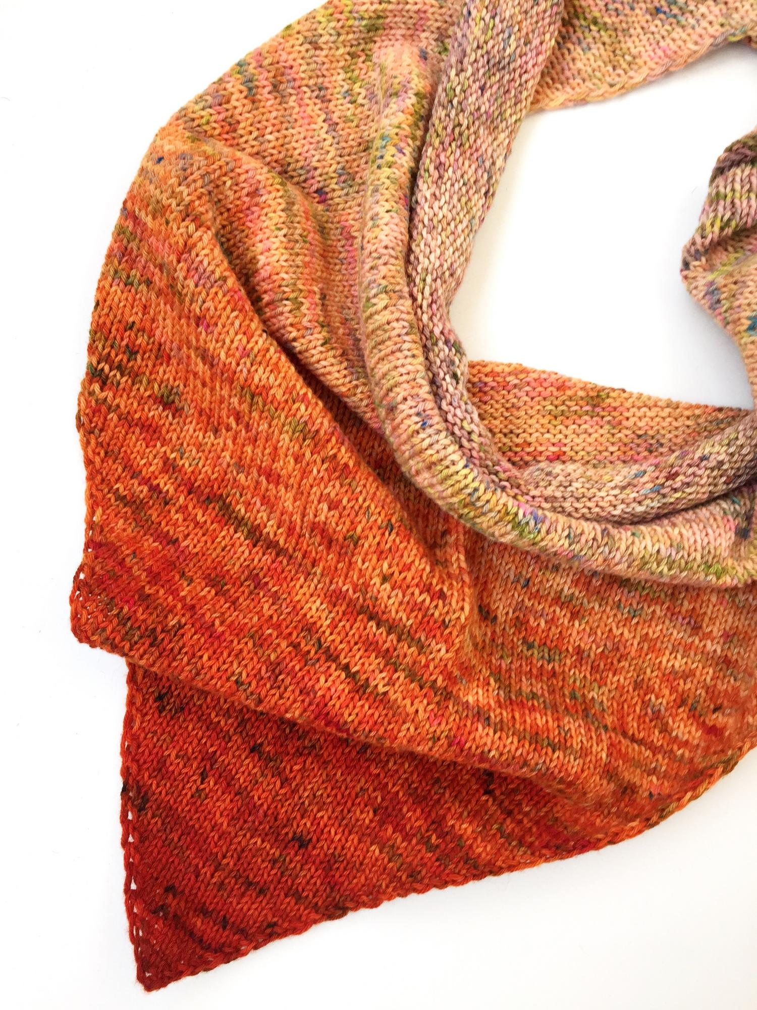 КОСЫНКА ВЛЮБЛЕННЫЙ ЛЕВИТАН ИЗ ПРЯЖИ РУЧНОГО КРАШЕНИЯ