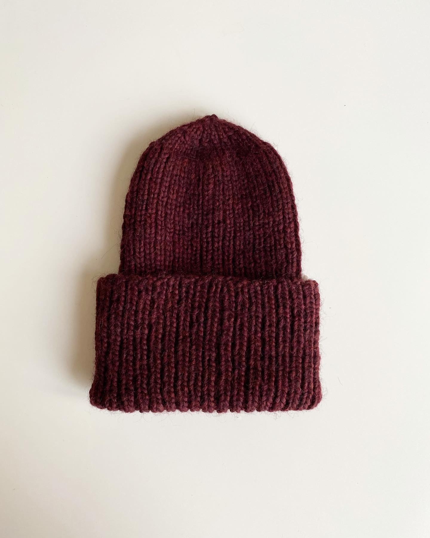 БОРДОВАЯ ШАПКА С ОТВОРОТОМ CHERRY