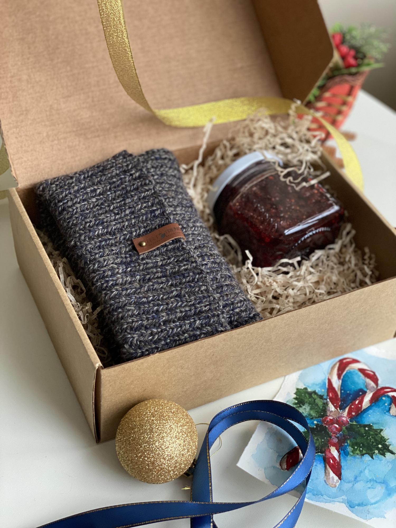 МУЖСКОЙ ПОДАРОЧНЫЙ НОВОГОДНИЙ НАБОР #3 С ШАПКОЙ ИЗ ЯКА И МЕРИНОСА