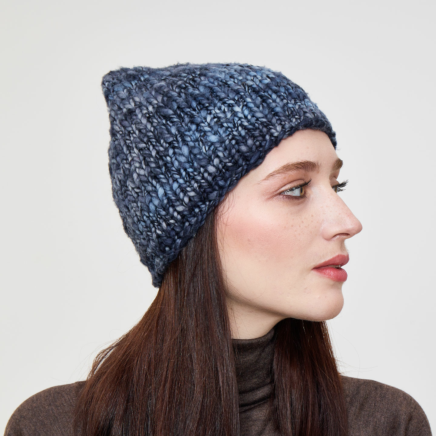 ШАПКА МОРСКОЙ ДРАКОН ИЗ МЕРИНОСА РУЧНОГО КРАШЕНИЯ (УРУГВАЙ)