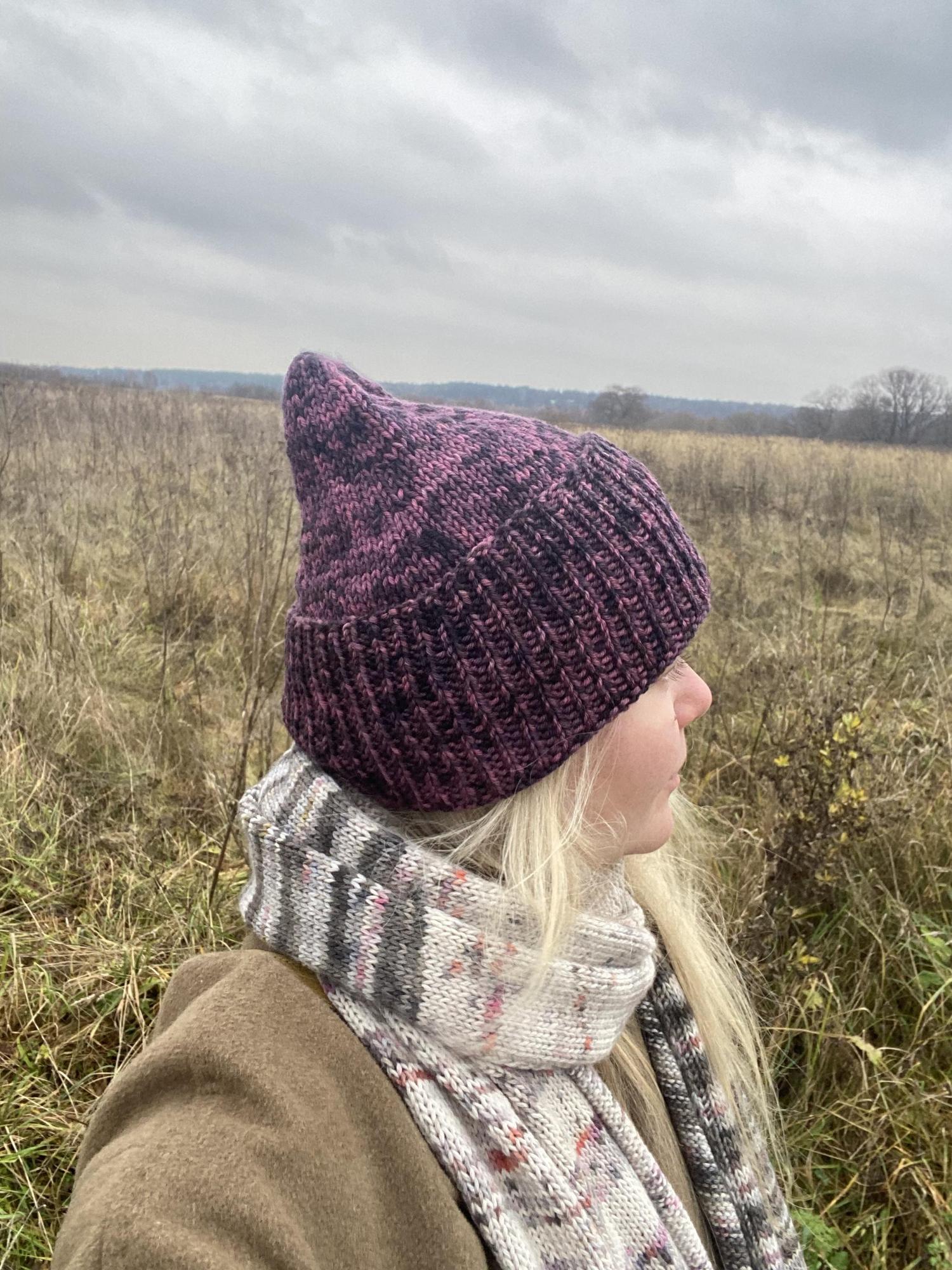 ШАПКА МАРГАРЕТ ИЗ ПРЯЖИ РУЧНОГО ОКРАШИВАНИЯ