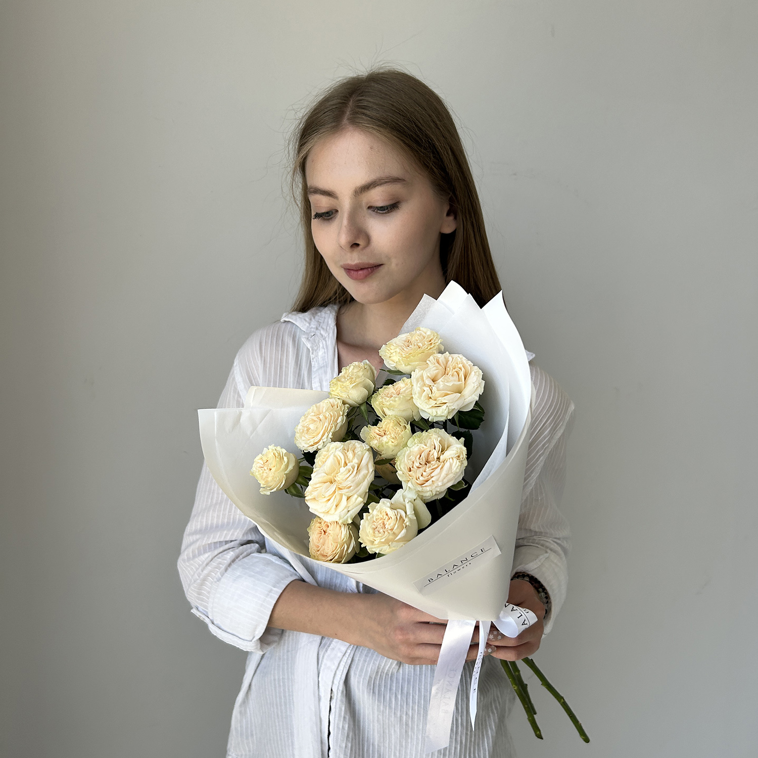 Букет 3 кустовых пионовидных роз