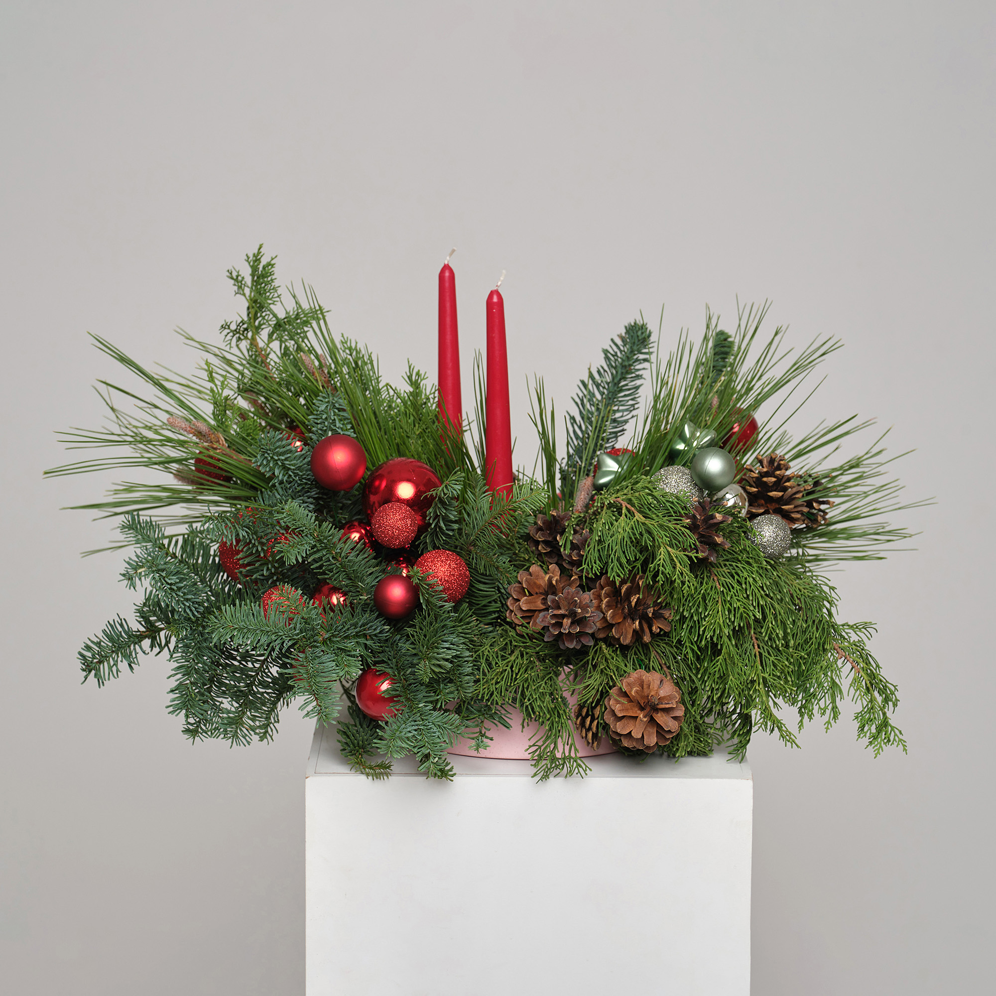 Композиция с античными свечами "Merry Christmas"