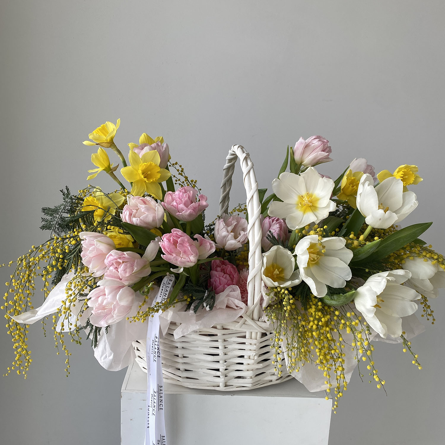 Корзина "Весенняя акварель"