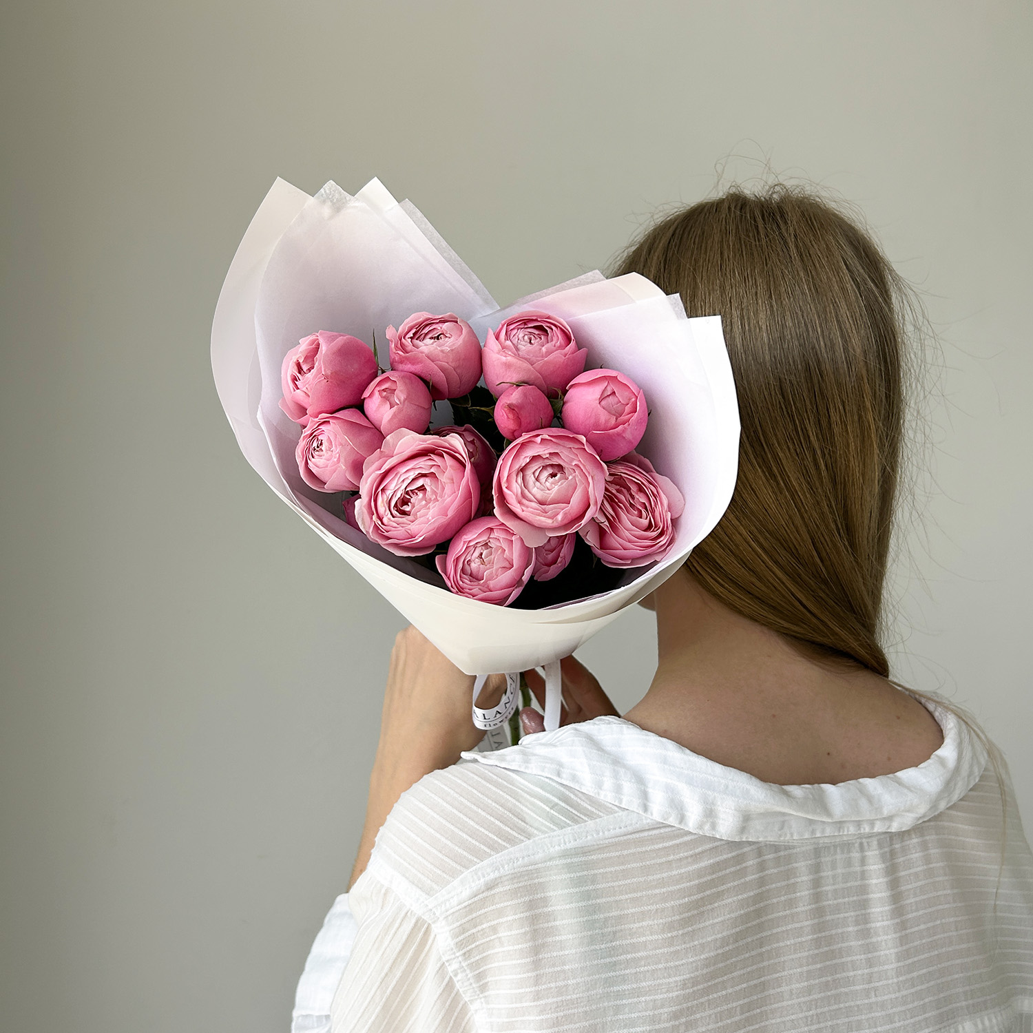 Букет кустовых пионовидных роз