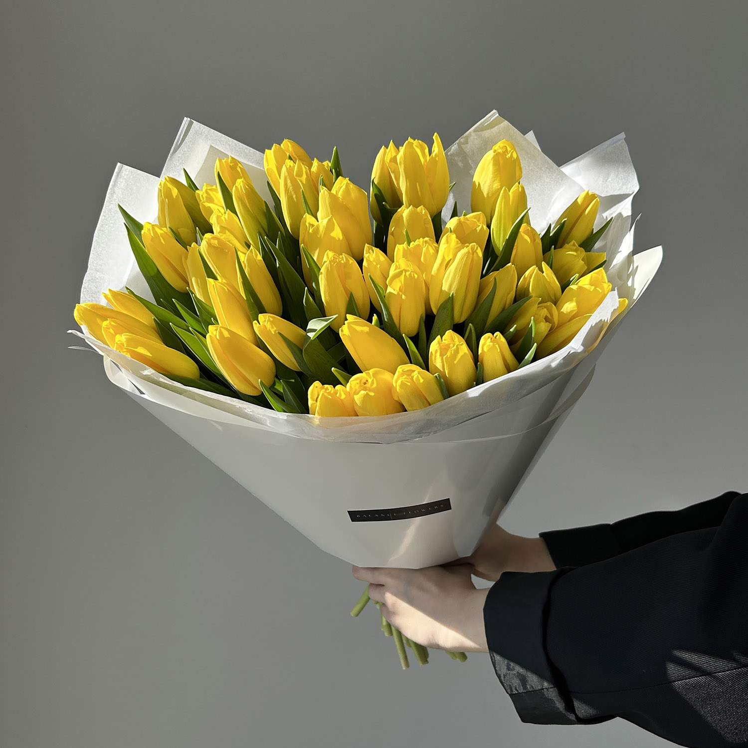 Букет желтых тюльпанов