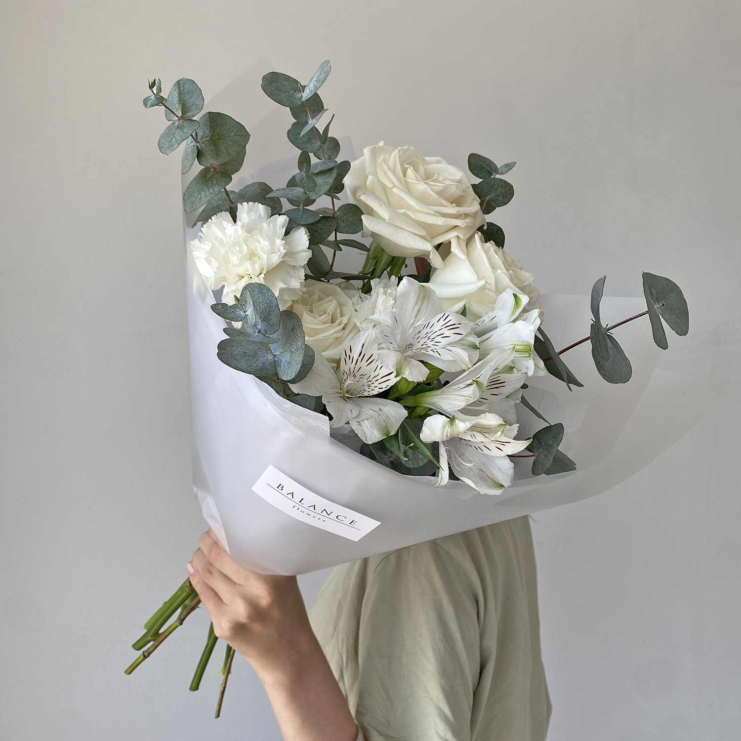 Букет - комплимент с пионовидными розами