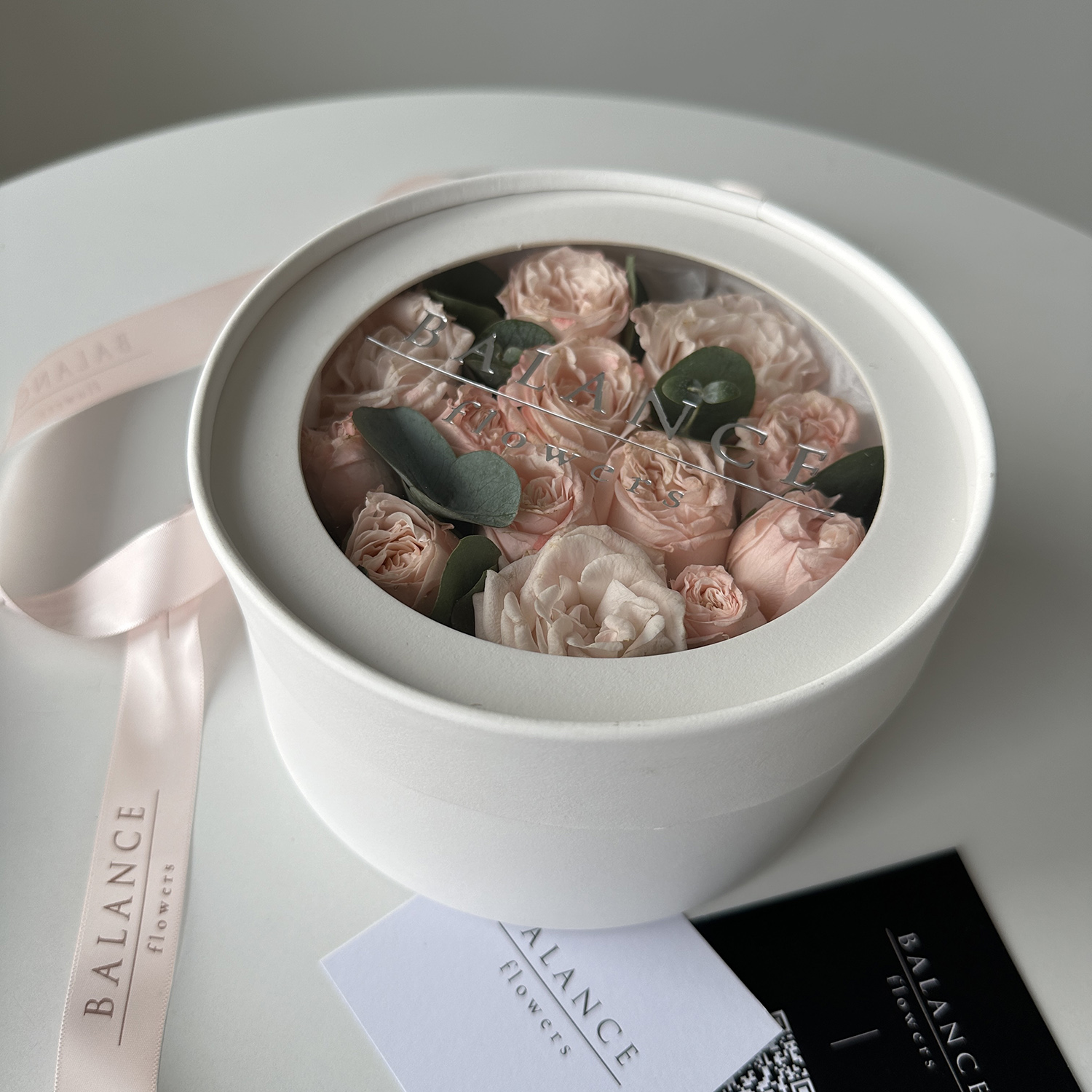 Коробочка с пионовидными розами «Розовые сновидения»