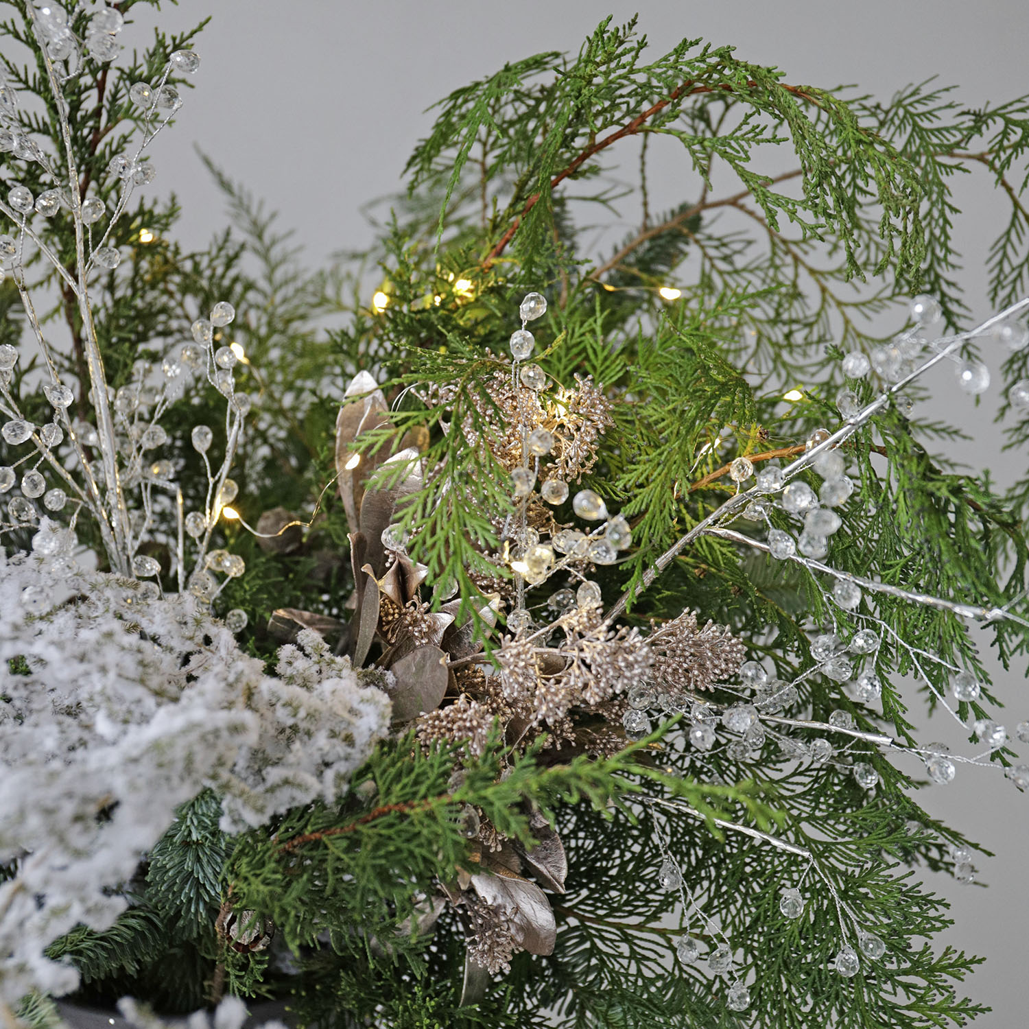 Хвойный букет "Жемчужное сияние"