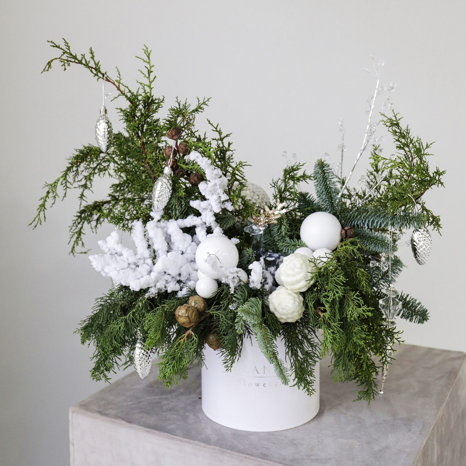 Композиция "Кристаллы льда"