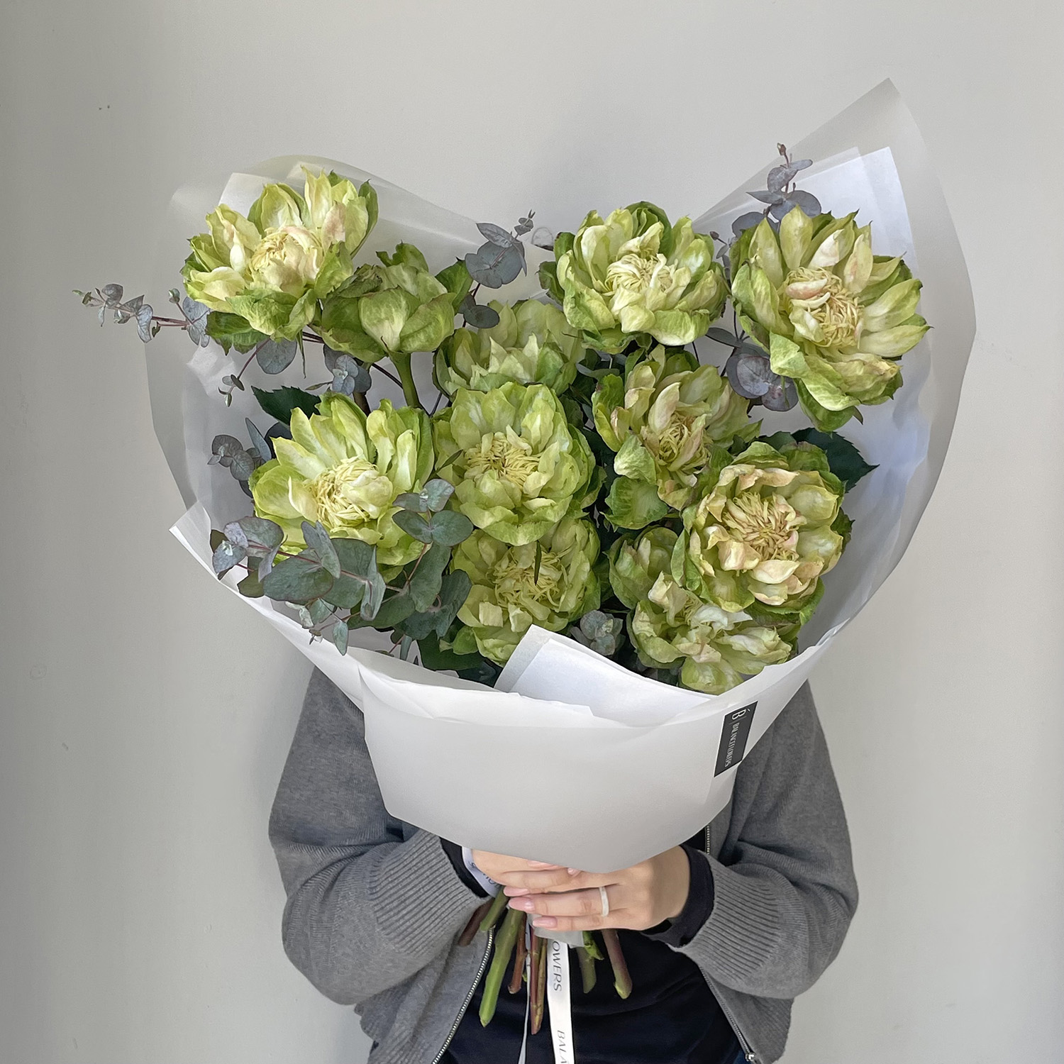 Розы Вегги с эвкалиптом