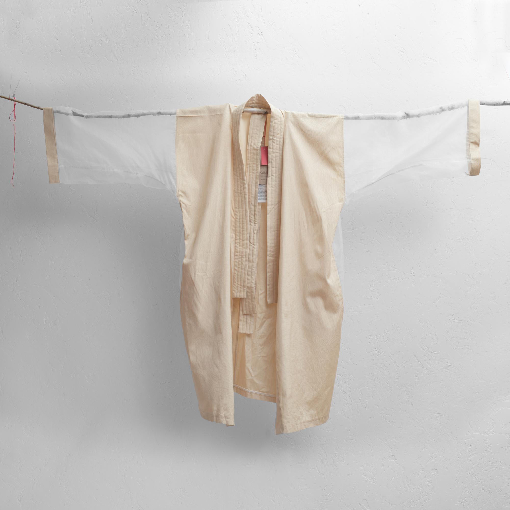 КИМОНО ХИЛОЛА БЕЖ СО ВСТАВКОЙ ИЗ ШЁЛКОВОЙ ОРГАНЗЫ