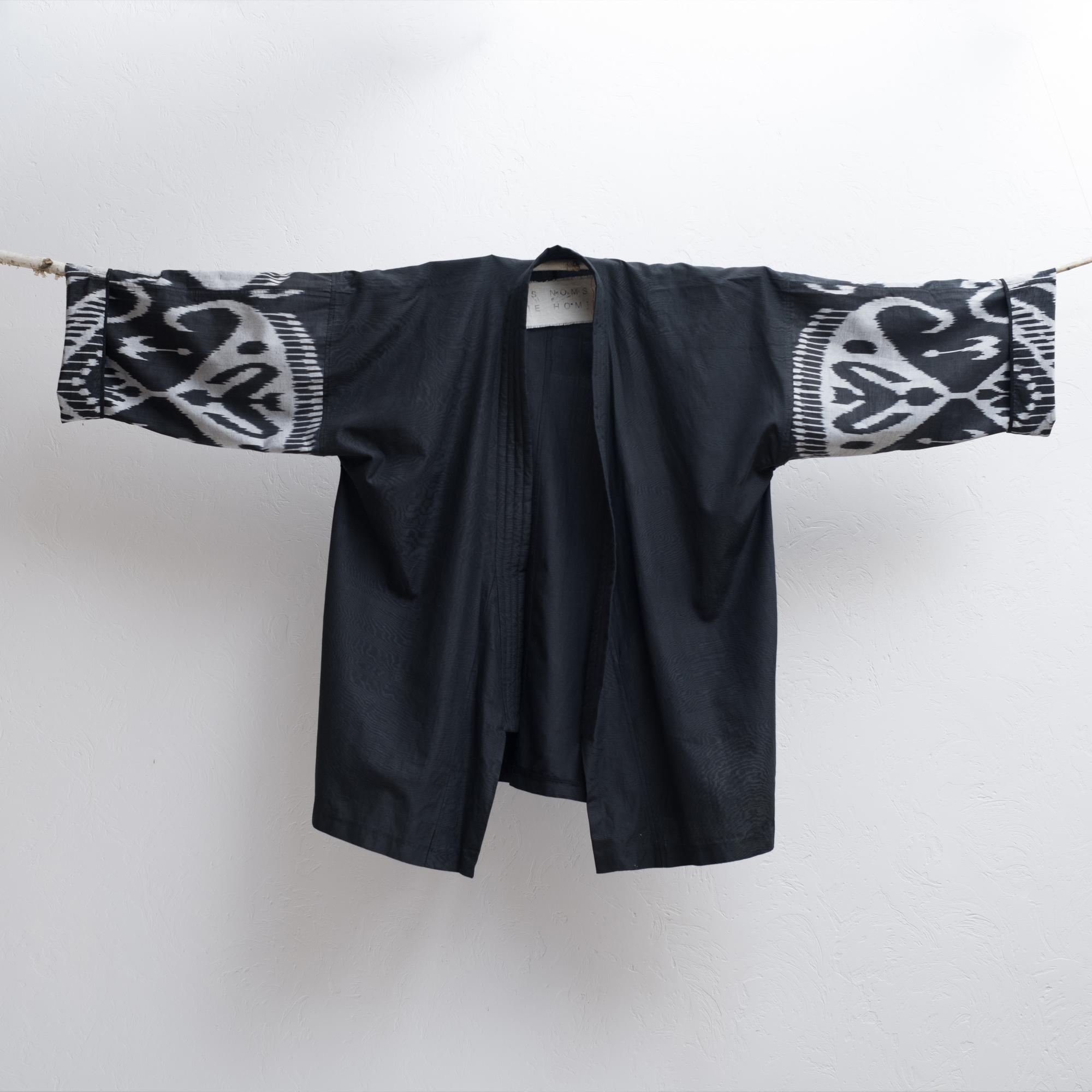 КИМОНО ХИЛОЛА ЧЁРНОЕ С ОРНАМЕНТОМ КОРОТКОЕ