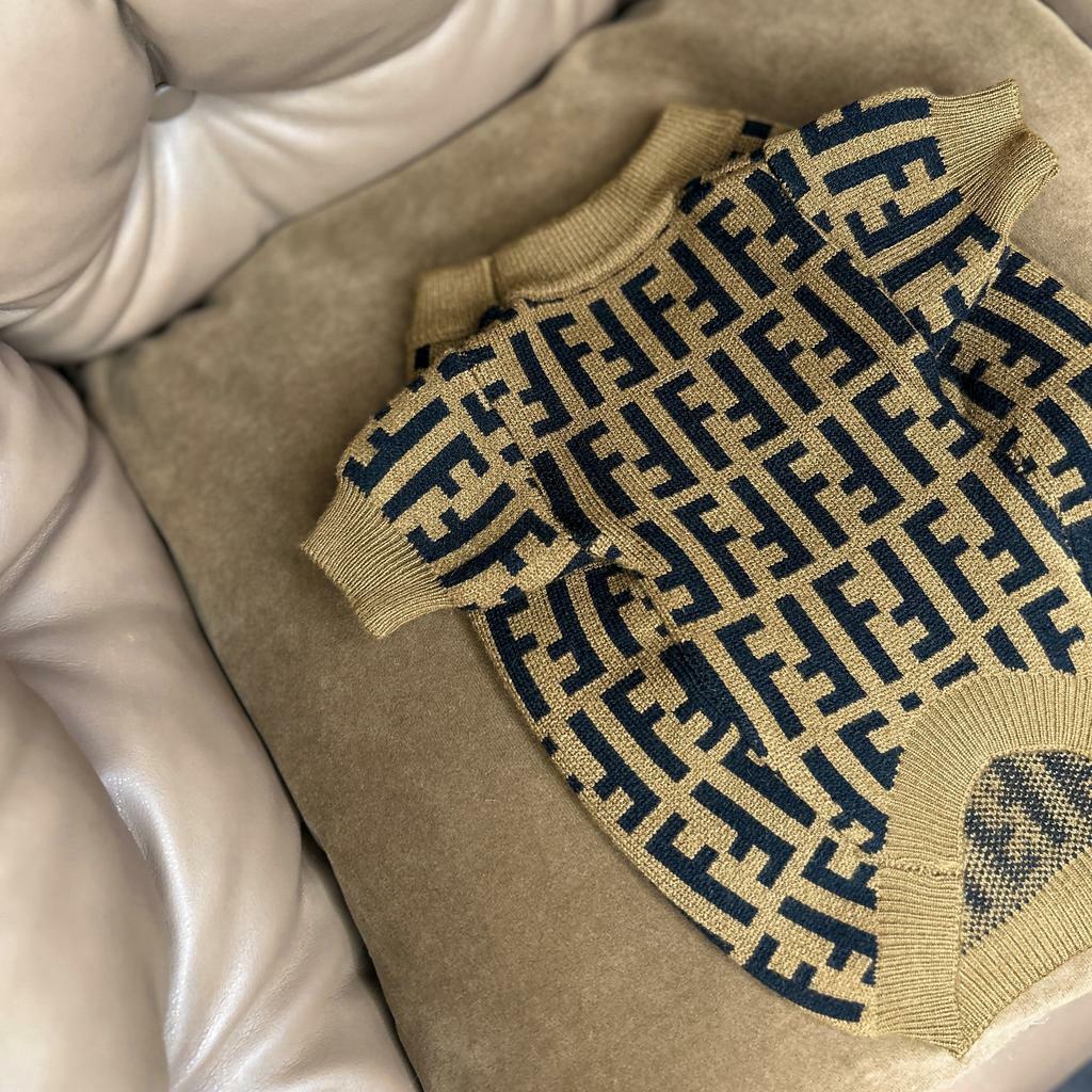 Свитер коричневый с монограммой FENDI