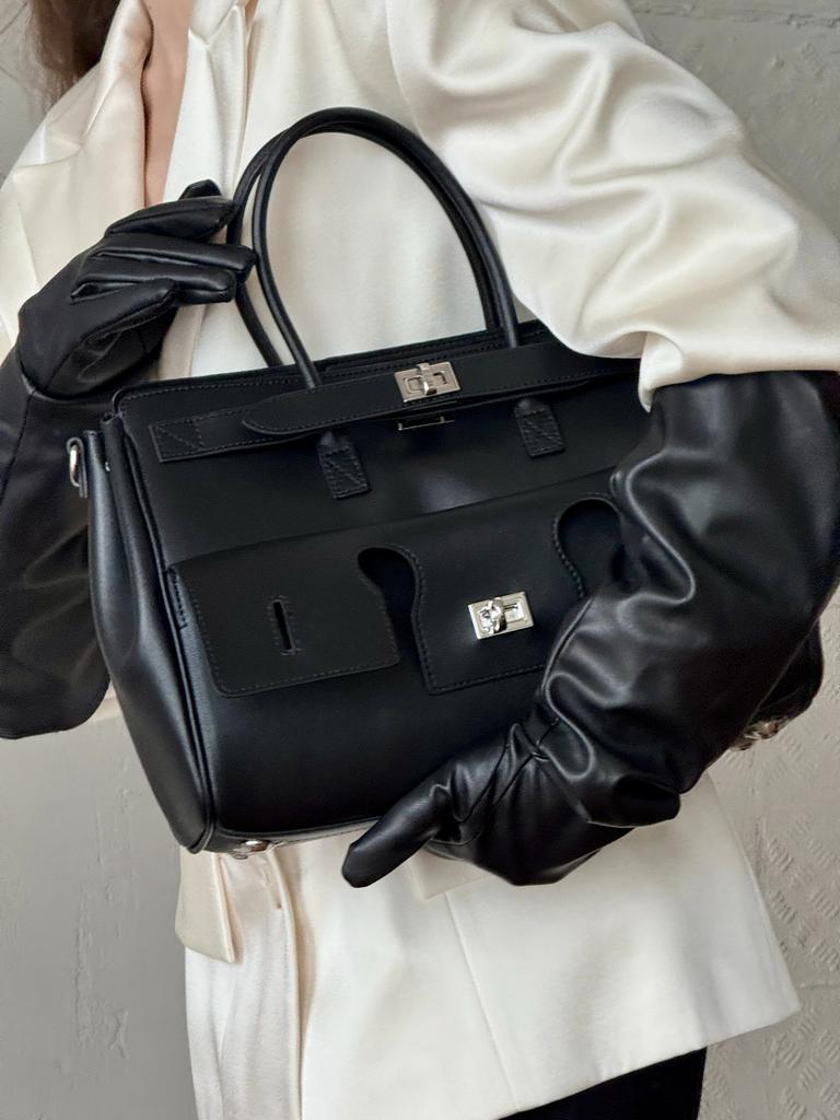 Модель "Валенсия" в черном цвете