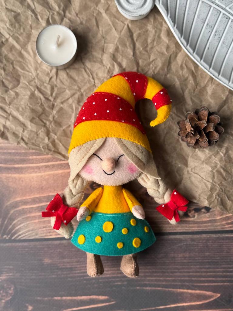 Выкройка + описание  «Девочка гномик»