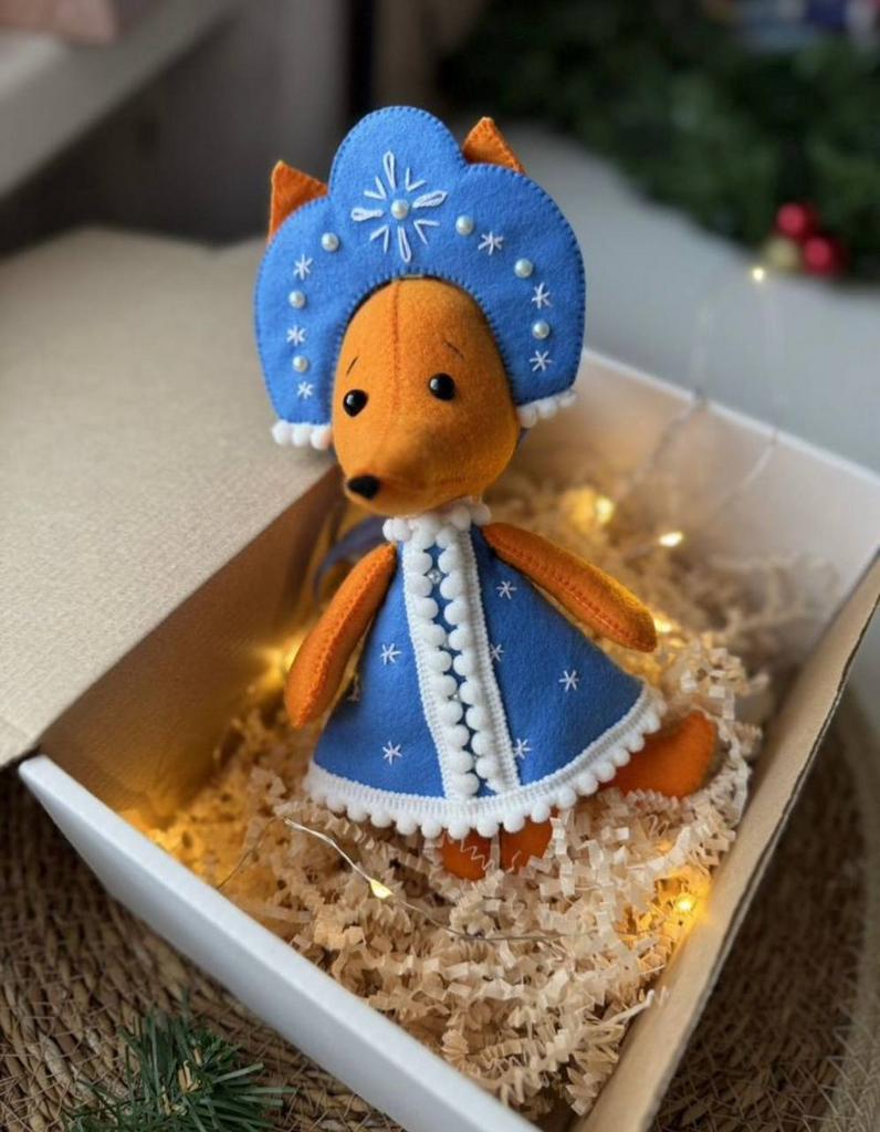 Выкройка + описание  «ЛИСА СНЕГУРОЧКА»