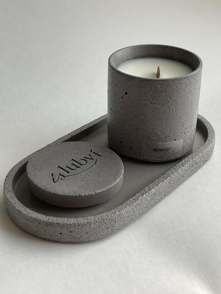 Свеча SERIY KARDINAL с каменной крышкой