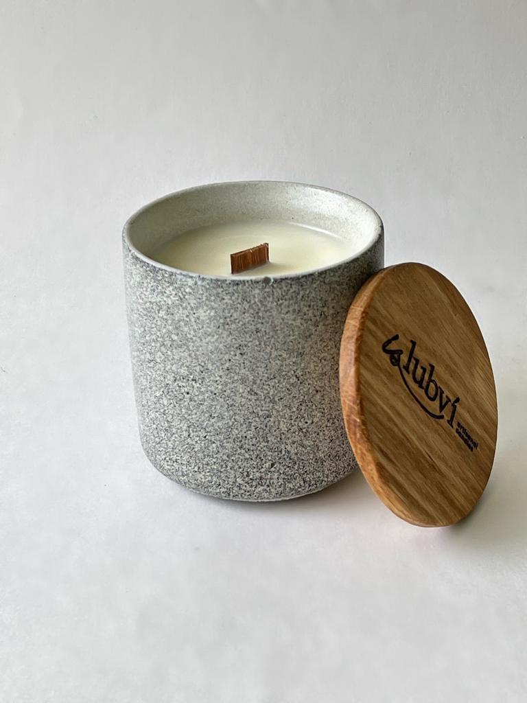 Свеча SERIY KARDINAL с дубовой крышкой (180 мл)