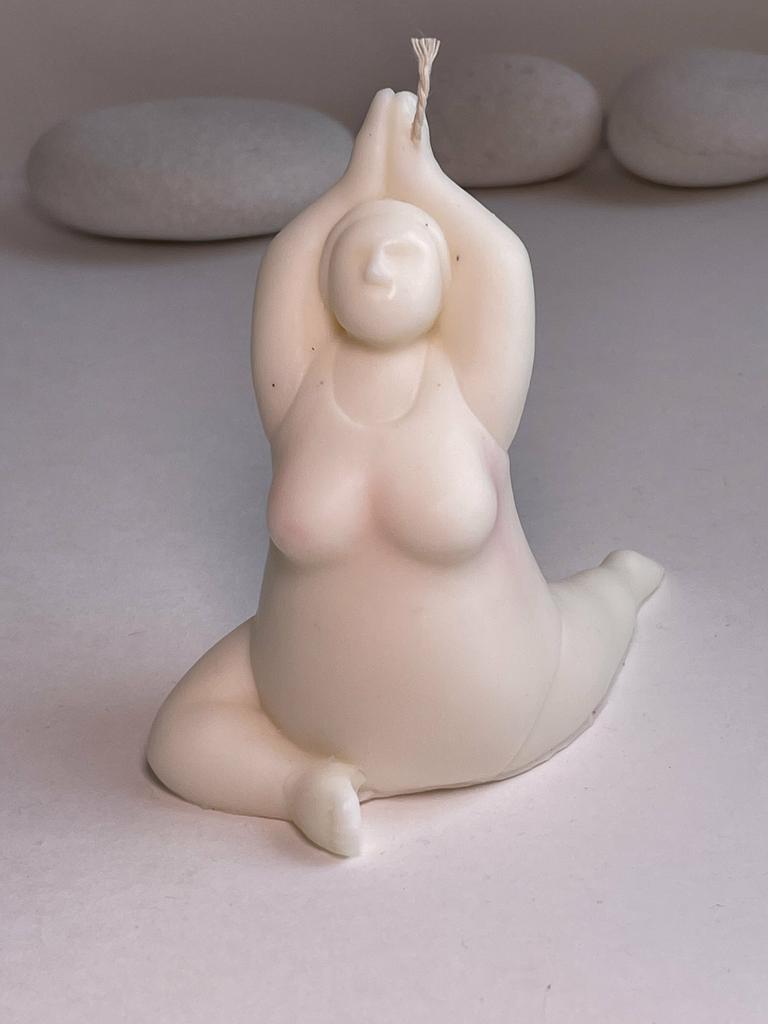 Формовая свеча "Йогиня" Клара