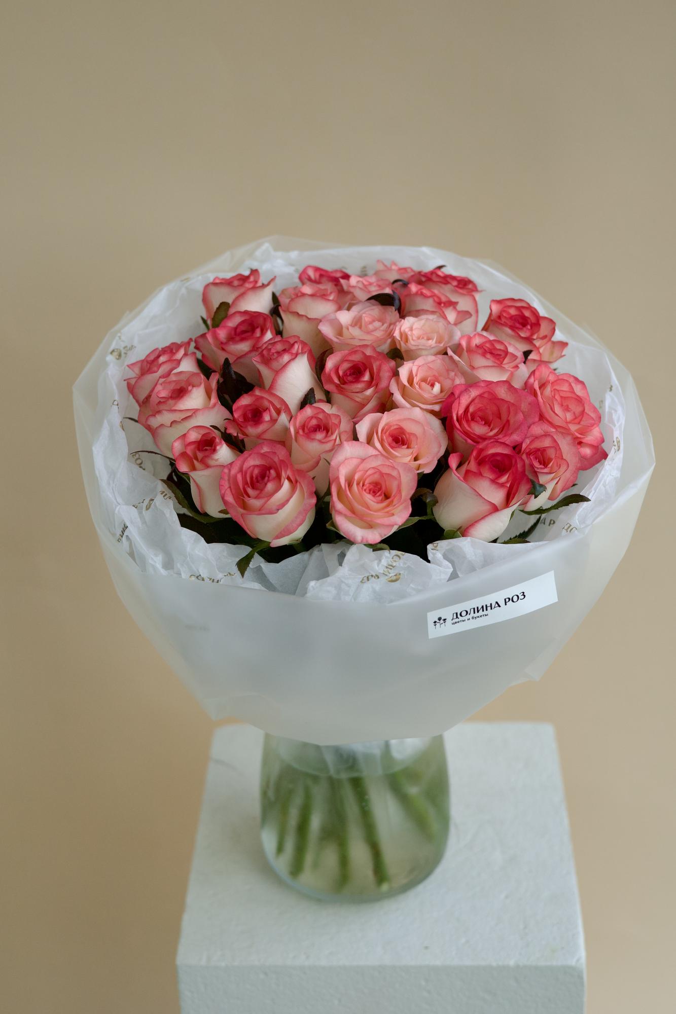 МОНО-БУКЕТ ИЗ 27 РОЗ СОРТА "ДЖУМИЛИЯ"