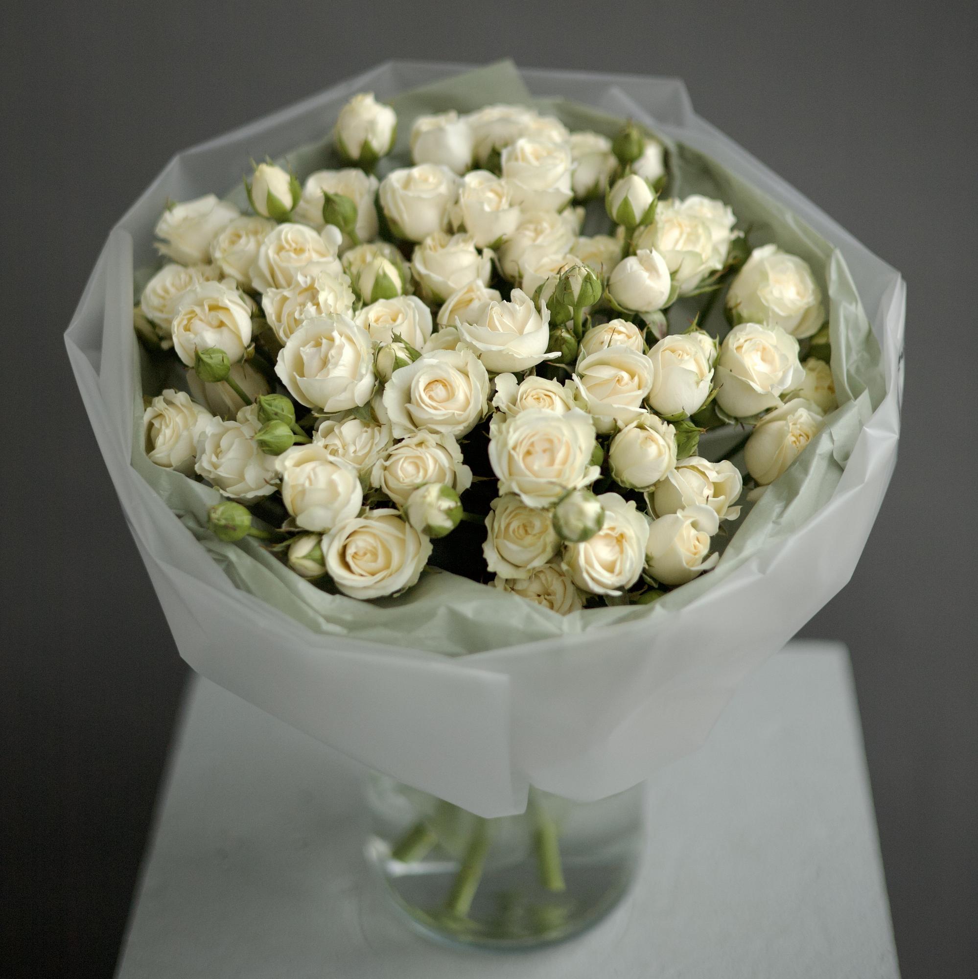 МОНО - БУКЕТ ИЗ КУСТОВОЙ РОЗЫ БЕЛАРУСЬ