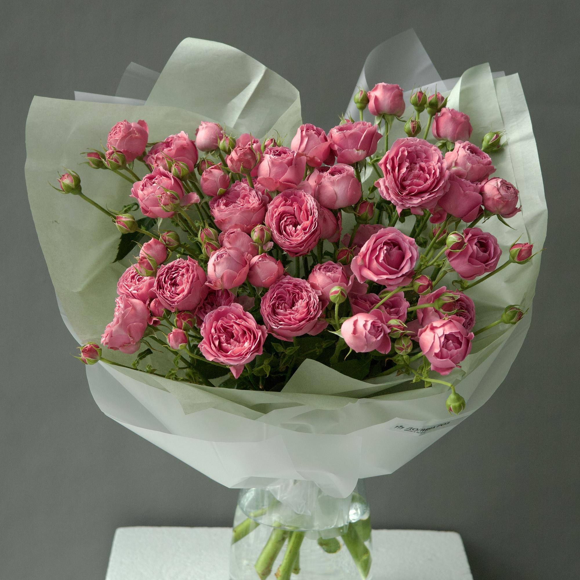 МОНО-БУКЕТ ИЗ КУСТОВЫХ РОЗ СОРТА "МИСТИ БАББЛС"