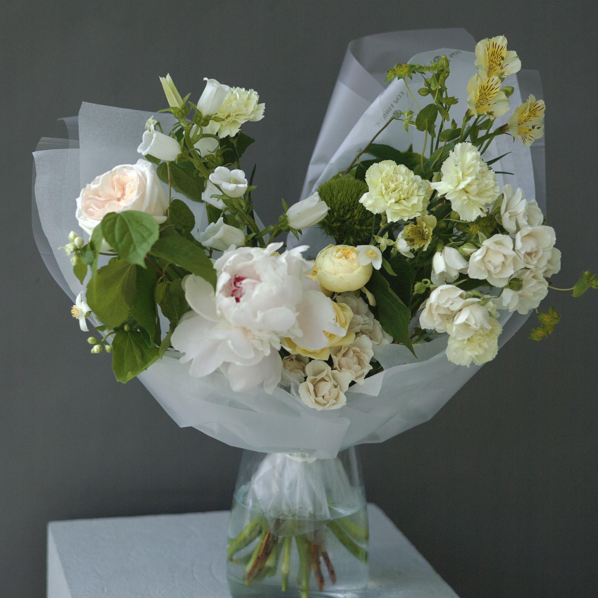 СБОРНЫЙ НЕЖНЫЙ  БУКЕТ С ЛЕТНИМ СОСТАВОМ