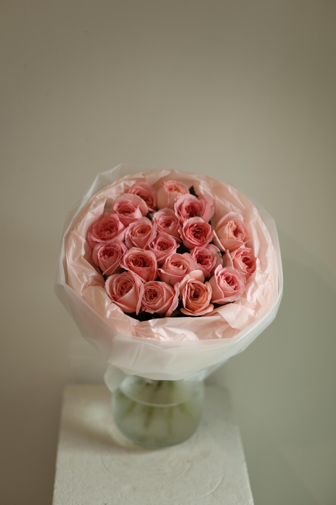 МОНО-БУКЕТ ИЗ 19 РОЗ СОРТА "ЛОНДОН АЙ"