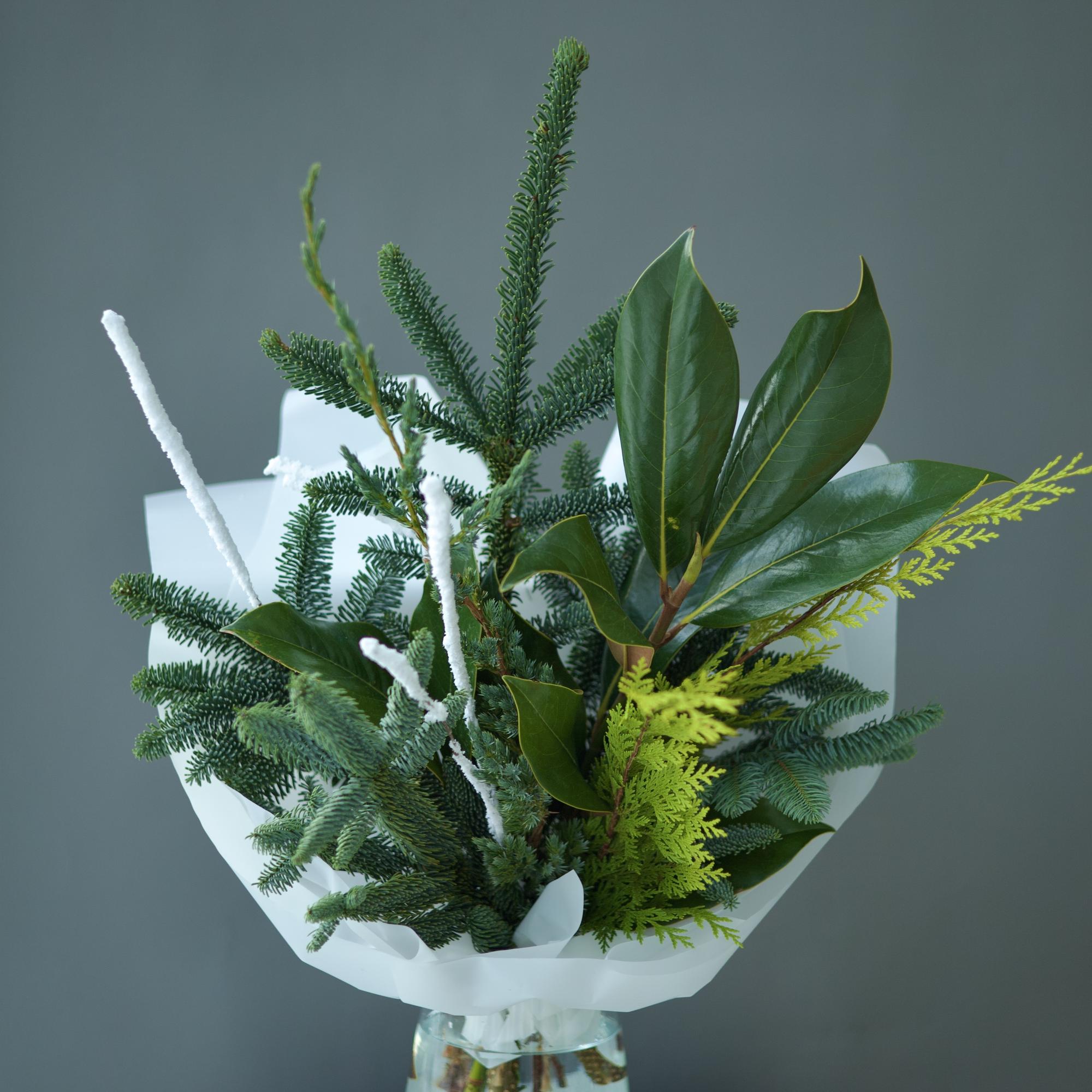 БУКЕТ ИЗ ЖИВОЙ ХВОИ