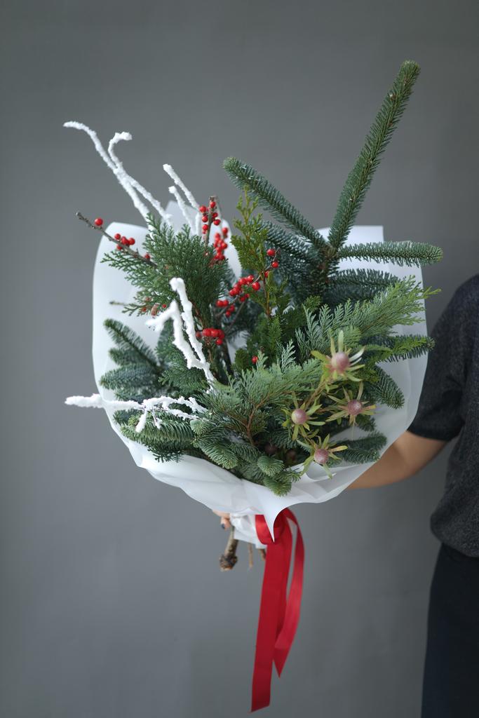 БУКЕТ ИЗ ЖИВОЙ ХВОИ