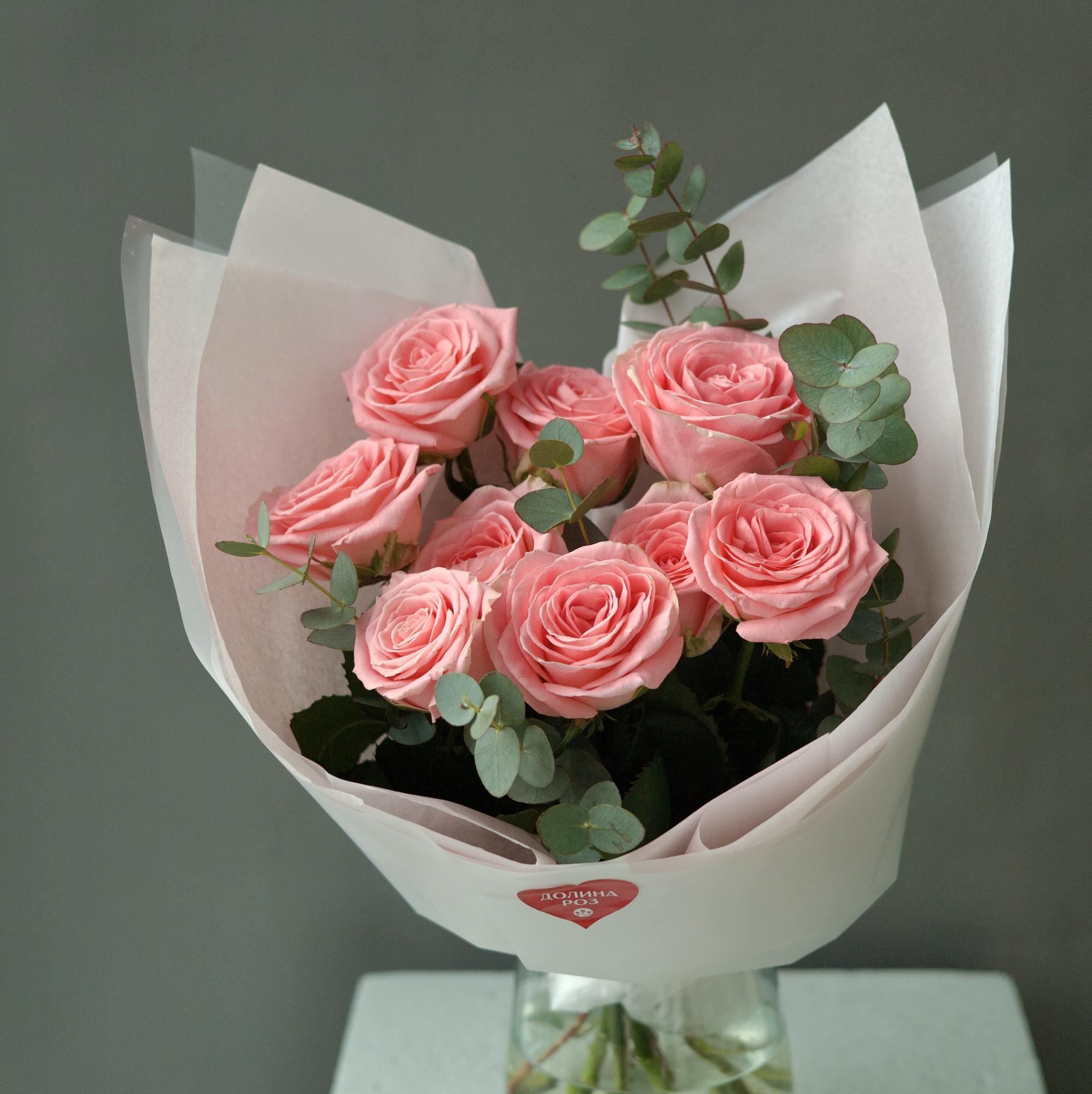 БУКЕТ ИЗ РОЗ СОРТА "СОФИ ЛОРЕН" И ЭВКАЛИПТА