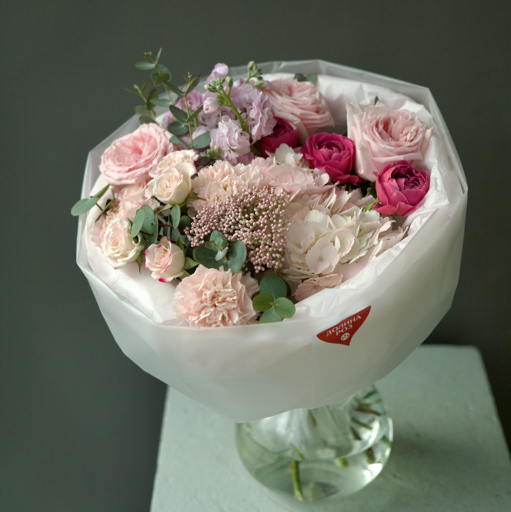 СБОРНЫЙ БУКЕТ В  РОЗОВОЙ ГАММЕ