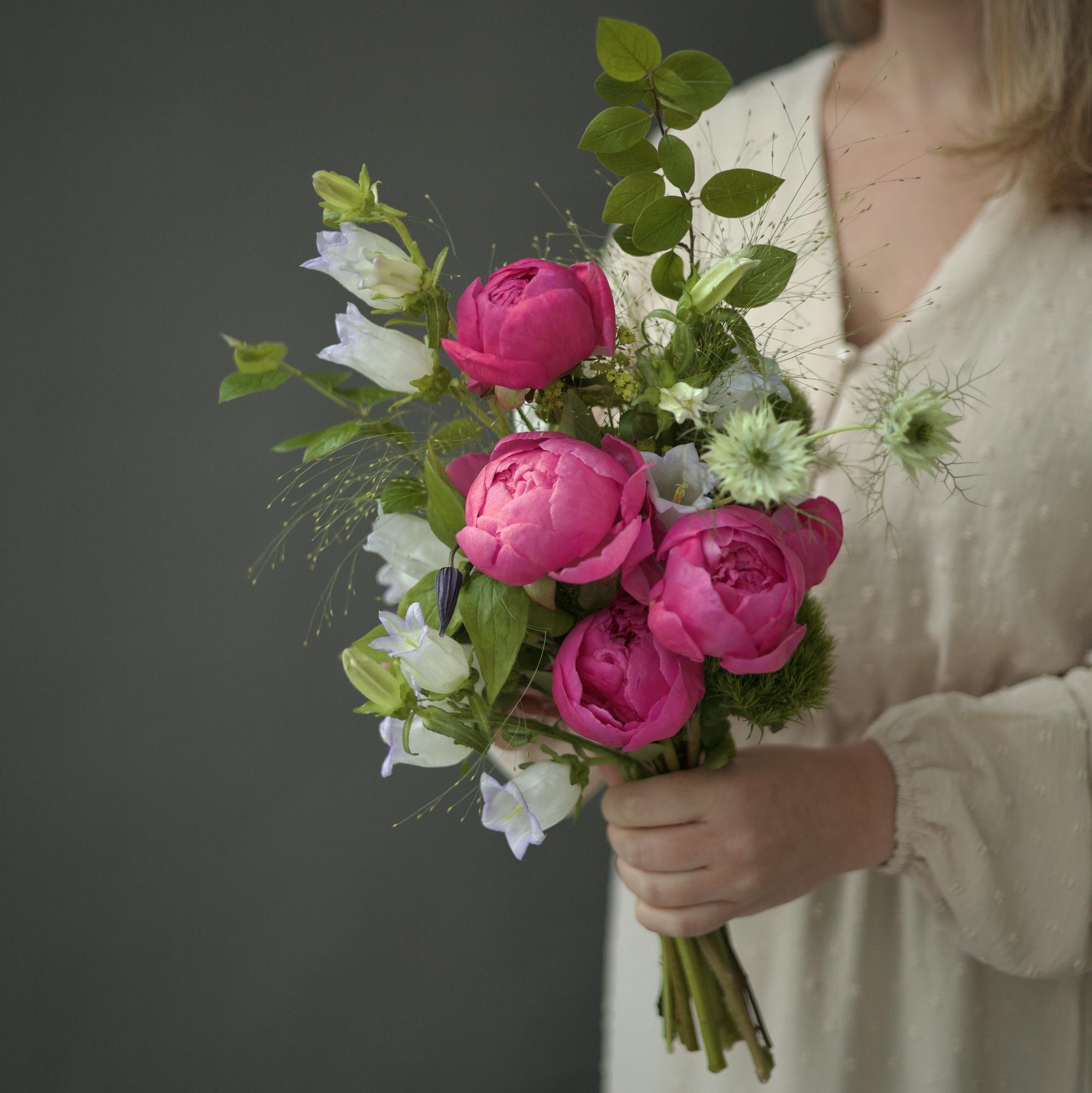 БУКЕТ НЕВЕСТЫ С ПИОНАМИ