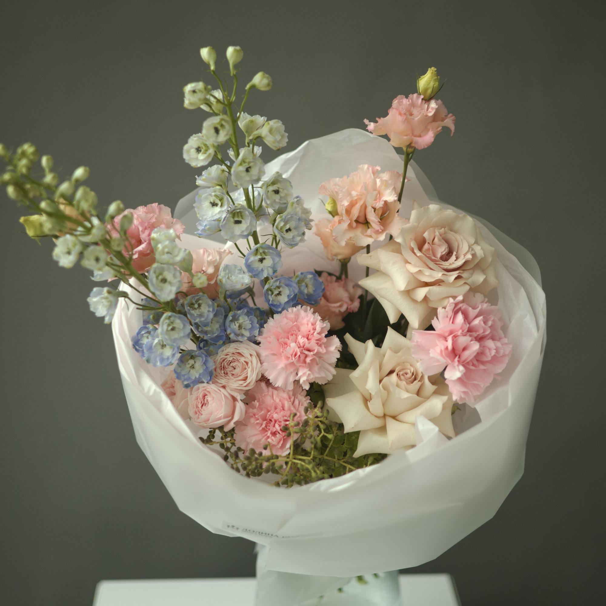 БУКЕТ СБОРНЫЙ В ЛАВАНДОВО - ГОЛУБОЙ ГАММЕ