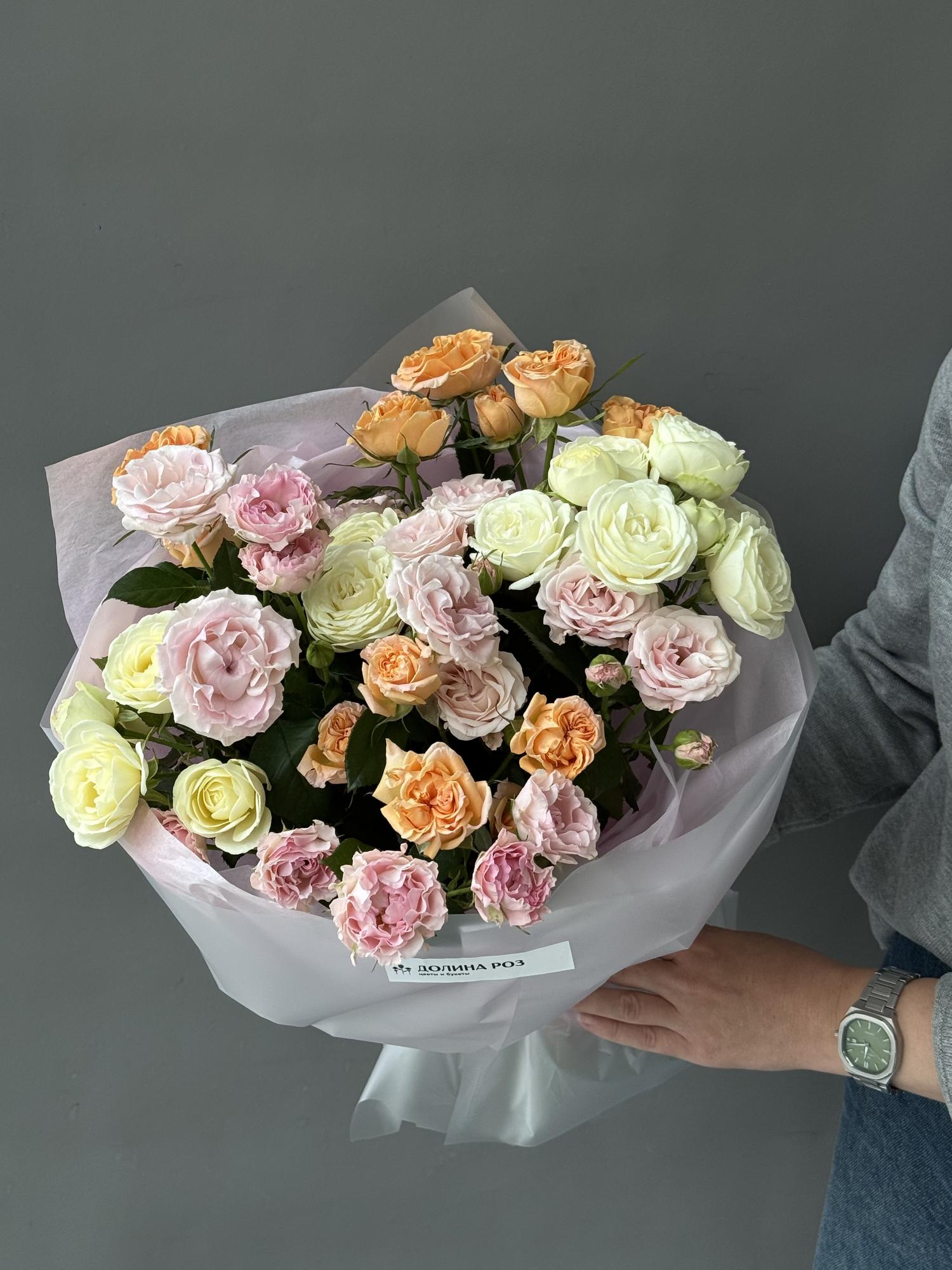 МИКС-БУКЕТ ИЗ КУСТОВЫХ РОЗ