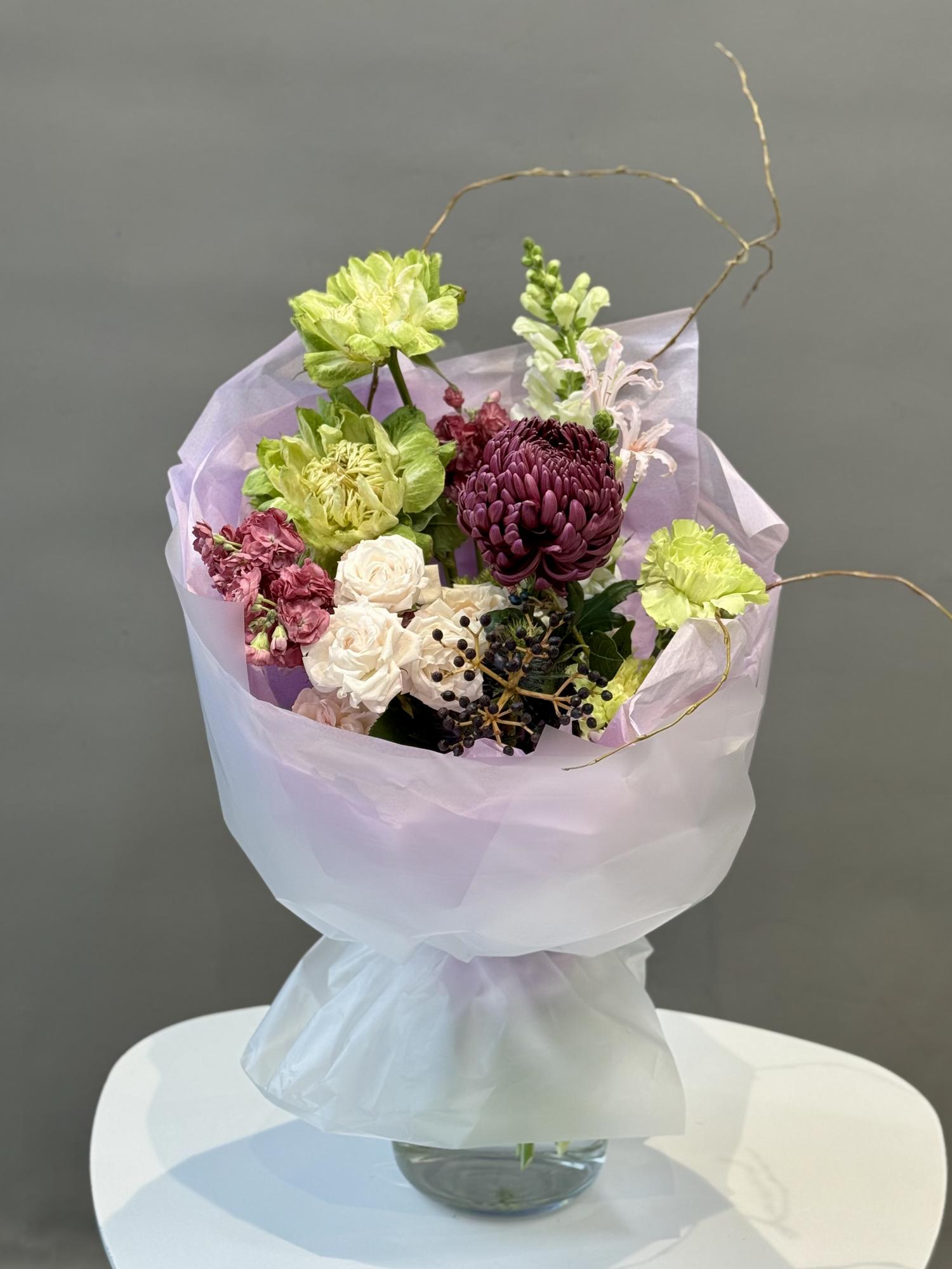 БУКЕТ СБОРНЫЙ В ЗЕЛЕНО-ЛИЛОВОЙ ГАММЕ